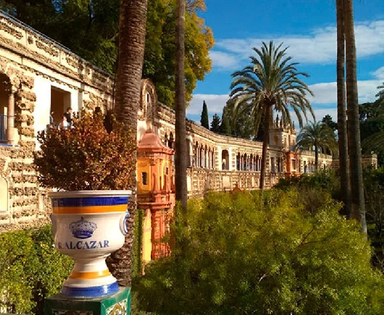 Official private tour of the Alcazar of Seville