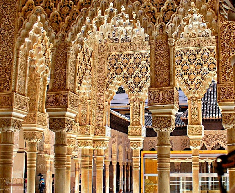 Visit the Alhambra in Granada with guide